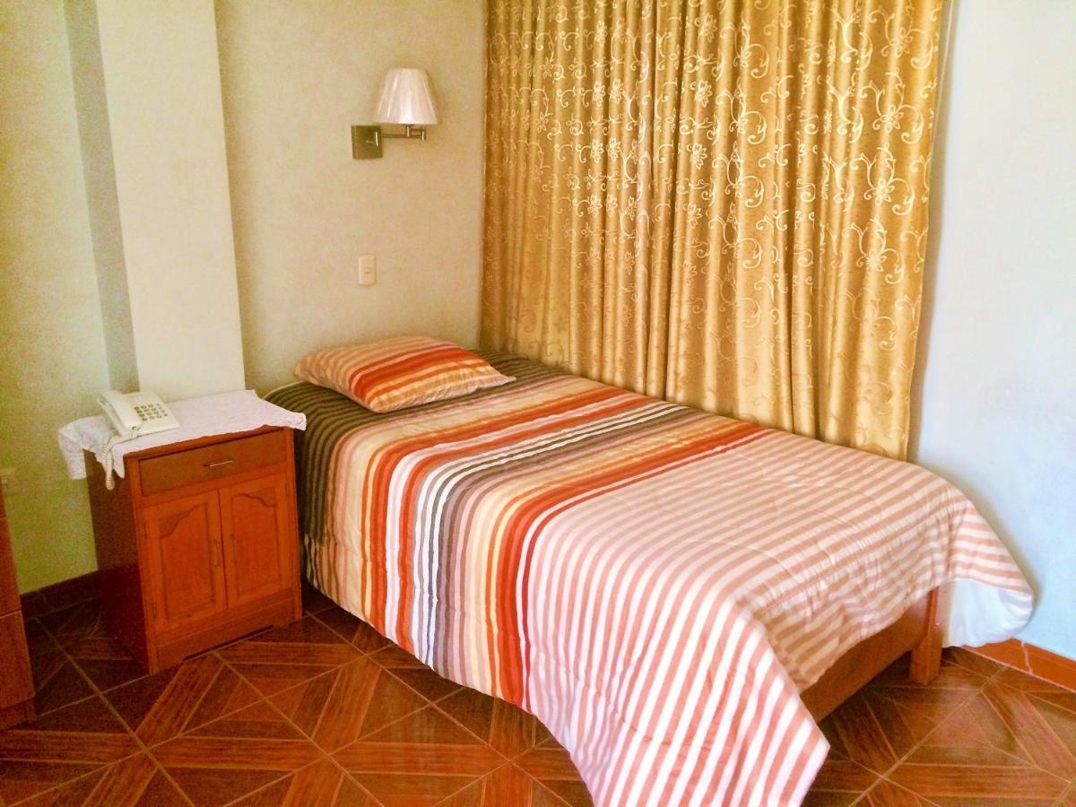 Hostal Residencial Lino Уарас Экстерьер фото