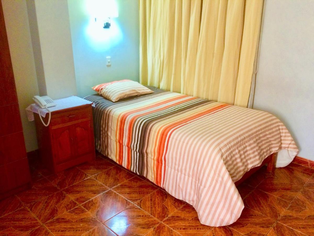 Hostal Residencial Lino Уарас Экстерьер фото